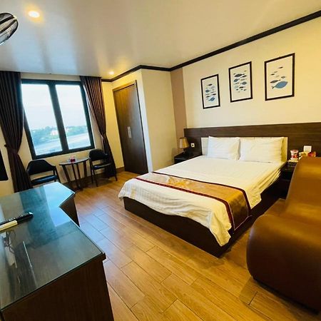 Khách Sạn Hoàng Gia II Thai Binh Esterno foto
